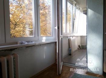 Доделать балкон и эркер в комнате после установки пластиковых