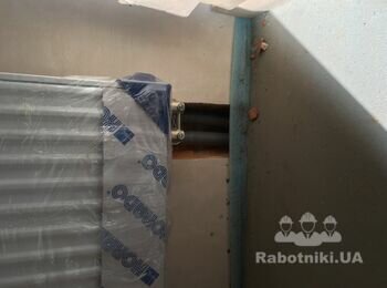 Заштукатурить подрозетники и места подключения радиаторов