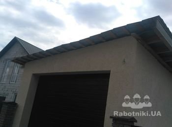 Подшив на гараже софитом края крыши + монтаж каркаса