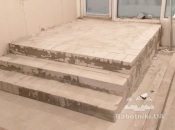 Укладка плитки на площадку со ступеньками