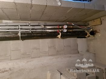 Замена крестовины в чугунном канализационном стояке