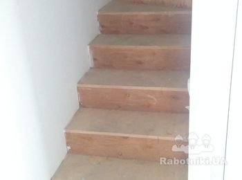 Укладка паркетной доски на лестницу