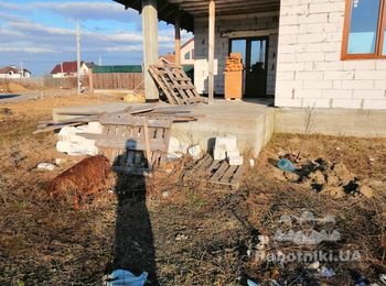 Гидроизоляция фундамента, отмостка, сооружение ступенек.