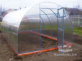 Теплица с поликарбонатом