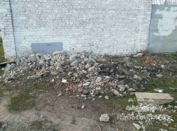 Убрать остатки строительного мусора.