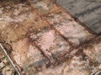 Перекладка плитки на кладбище