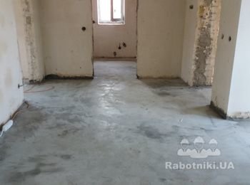 Плитка в санузле, кухне, на полы первого этажа дома