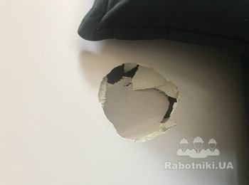 Заделать дыру в гипсокартоне