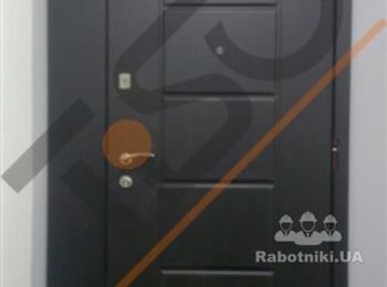 Монтаж металлических наличников на квартирные двери