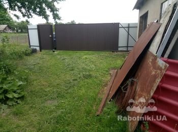 Мощение площадки и дорожек гранитной шашкой (10*10*5)
