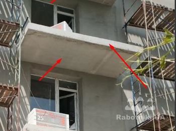 Шпатлёвка и окрашивание балконных плит(подволок+торцы) -120м.кв.