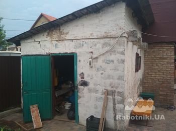 Розвалять старий сарай і вивезти мусор