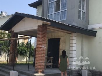 Обложить цоколь і сходи