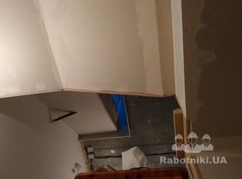 Штукатурка и окраска лестницы, обшитой гипсокартоном