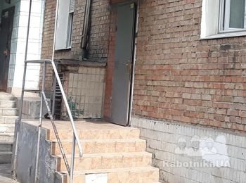 Вкладання плитки та оштукатурювання