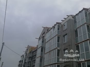 Нужны кровельщики. Металлочерепица объем 500м кв. Киев