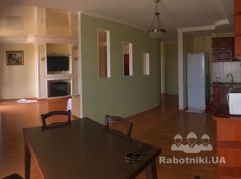 Поклейка обоев и отделка