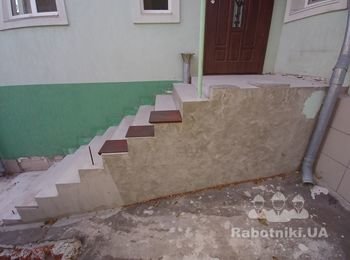 Укладка плитки на уличные ступеньки(30*30)