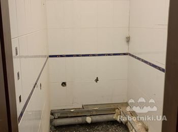 Демонтаж стен ванной комнаты