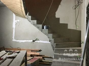 Штукатурка и шпаклёвка бетонной лестницы