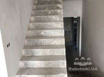 Обшивка деревом бетонной лестницы
