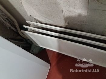 Снять 2 старые батареи и врезать новые