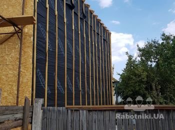 Укладка профнастила на крышу и фасад