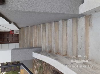 Плитка на зовнішні вхідні сходи