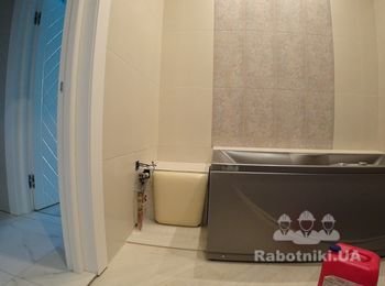 Тумбу маленьку шафу у ванні