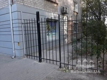 Установка калитки и замка электромагнитного