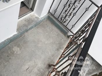 Укладка кафеля на открытом балконе
