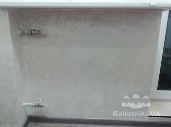 Установить два комплекта батарей