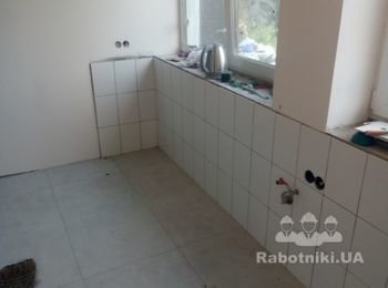 Укладка плитки в загороднем доме (кухня, зал, су, хозблок)
