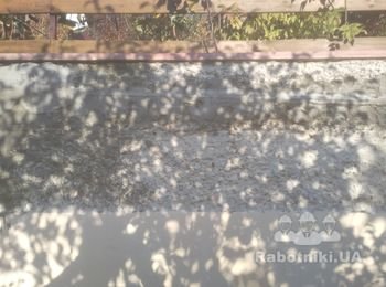Поштукатурити, пошпаклювати і покрасити заброр.