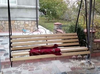 Нужно сварить качелю.