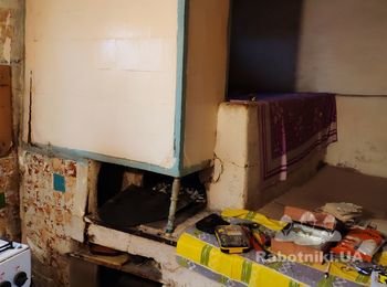 Демонтаж старой печи в доме (одна маленькая и одна большая)