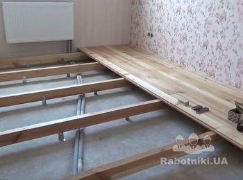 Укладка доски пола по лагам