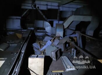 Уборка мусора на перекрытие холодного чердака, площадь 1047 м2