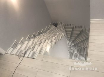 Установить алюминиевые перила на лестницу