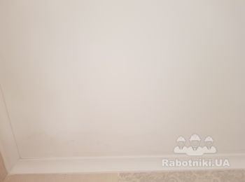 Покраска потолка в ванной комнате