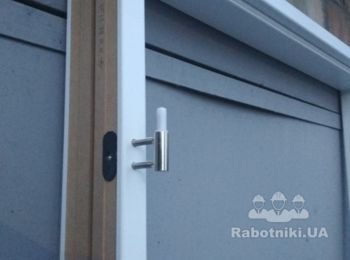 Установить 4 межкомнатных дверей.