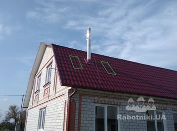 Монтаж двух мансардних вікон-вилазів, металочерепиця