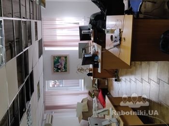 Покраска стен и ремонт подвесного потолка в офисе