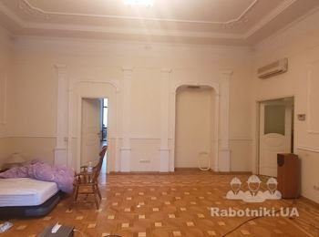 Подготовить стены под покраску и покрасить безвоздушным методом