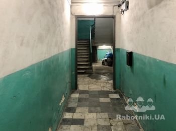 Ремонт подъезда жилого малоэтажного дома в Одессе.