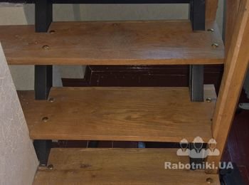 Шлифовка и лакировка ступеней и поручней лестницы