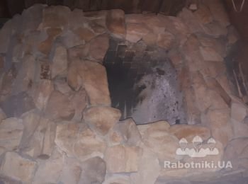 Киев. Кладка из камня дорожек, + облицовка цоколя, стены, камин.