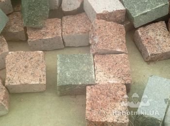Положить гранитную брусчатку.Борисполь.