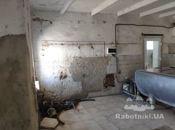 Ремонт помещения, замена труб, укладка плитки, штукатурка