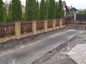 Реконструкція паркану